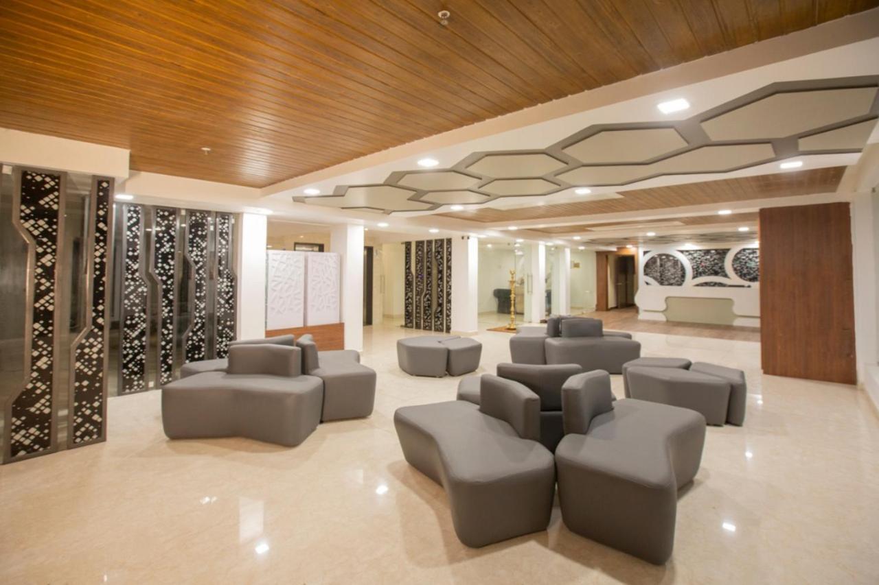 Lee-Benz Ark Hotel Kumbakonam Exterior foto