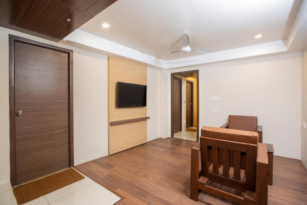 Lee-Benz Ark Hotel Kumbakonam Exterior foto