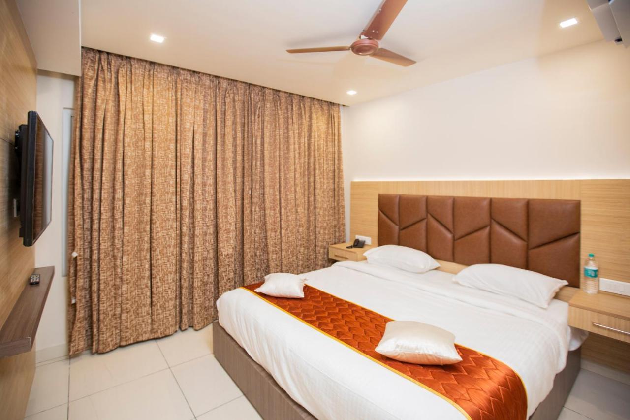 Lee-Benz Ark Hotel Kumbakonam Exterior foto